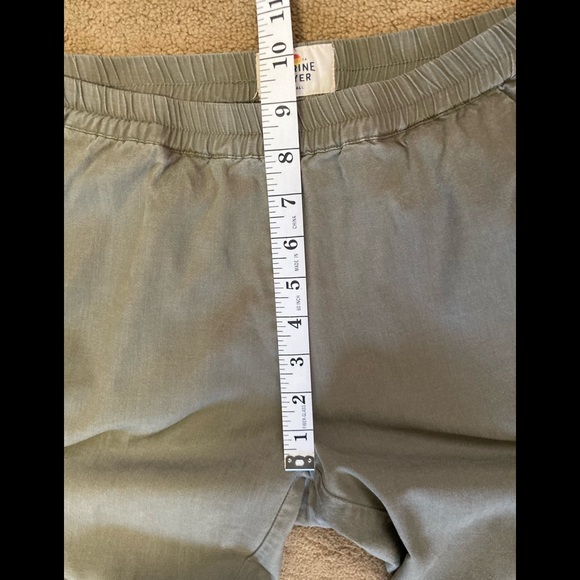 Marine Layer Allison Pant Dolphin Hem Dusty Olive Color Elastic Waist Size Small - Picture 13 of 13